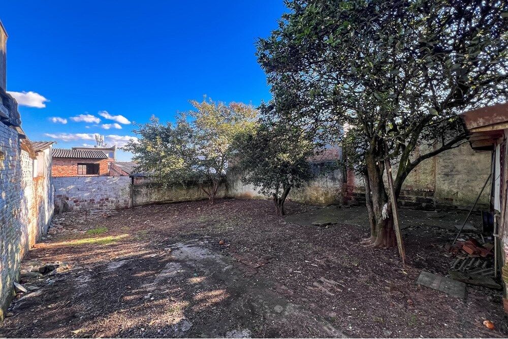 Terreno à venda, 300m² - Foto 1