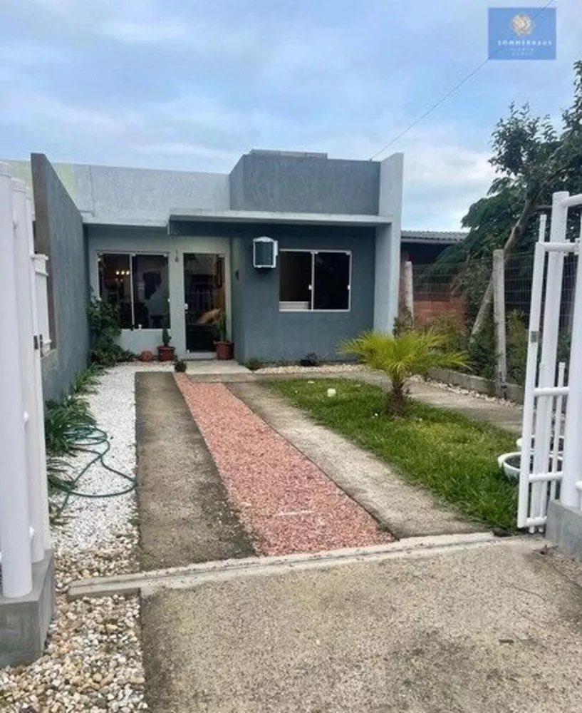 Casa à venda com 2 quartos, 68m² - Foto 2