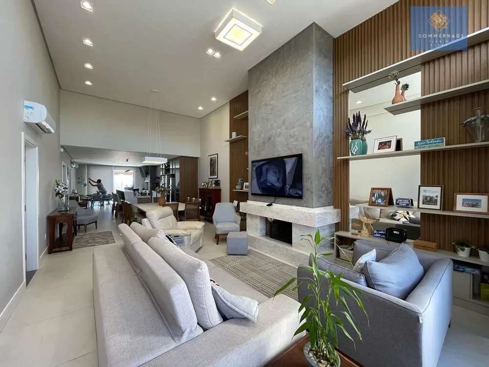 Casa, 4 quartos, 208 m² - Foto 3