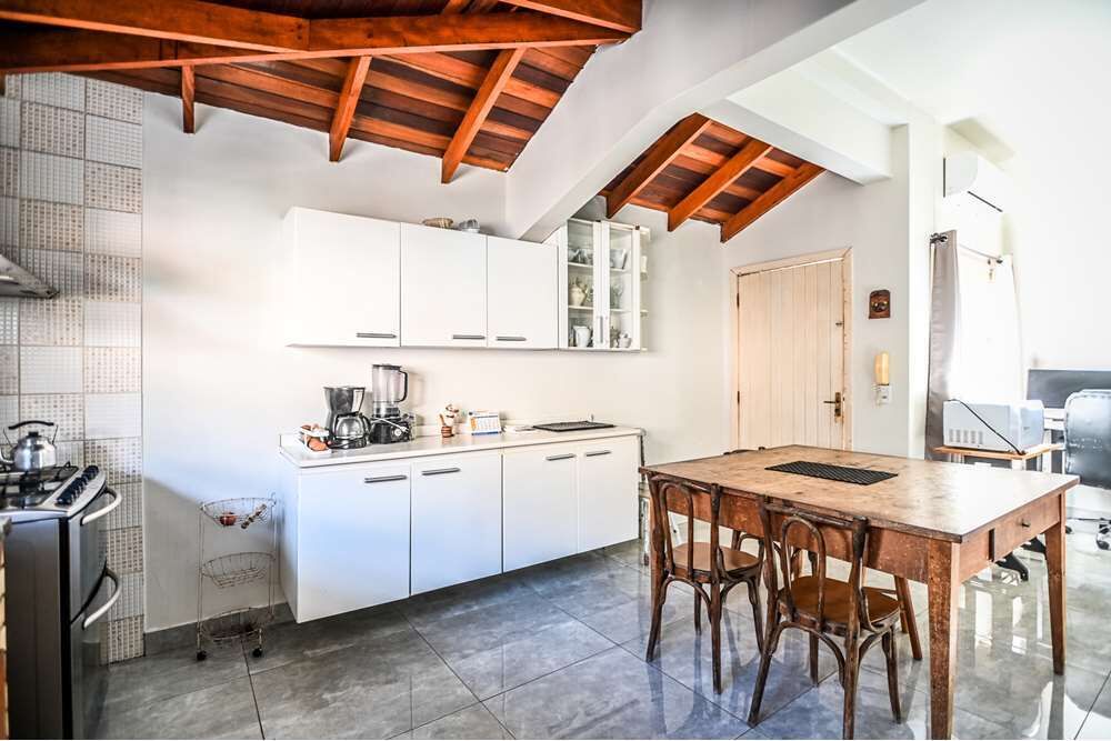 Casa à venda com 3 quartos, 150m² - Foto 2