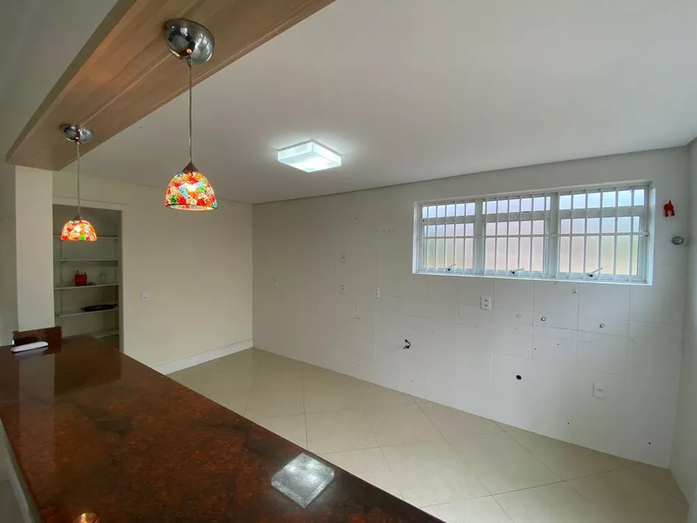 Casa, 4 quartos, 265 m² - Foto 8