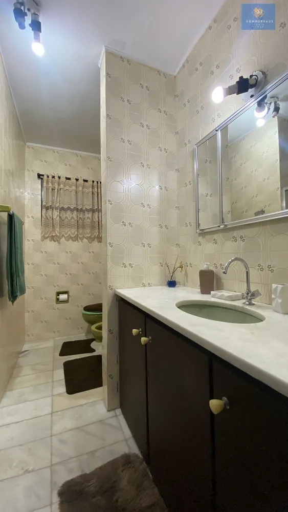 Casa, 3 quartos, 239 m² - Foto 1