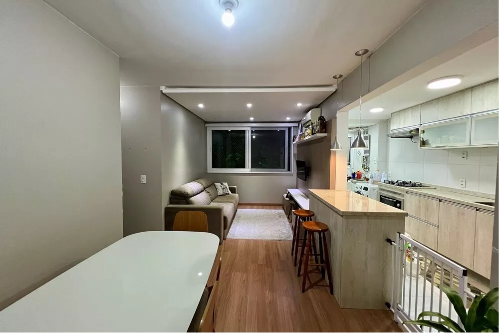 Apartamento à venda com 2 quartos, 62m² - Foto 1