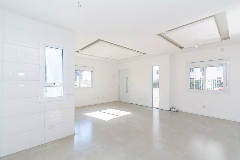 Casa à venda com 2 quartos, 67m² - Foto 1