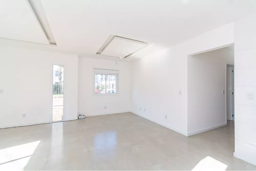 Casa à venda com 2 quartos, 67m² - Foto 2