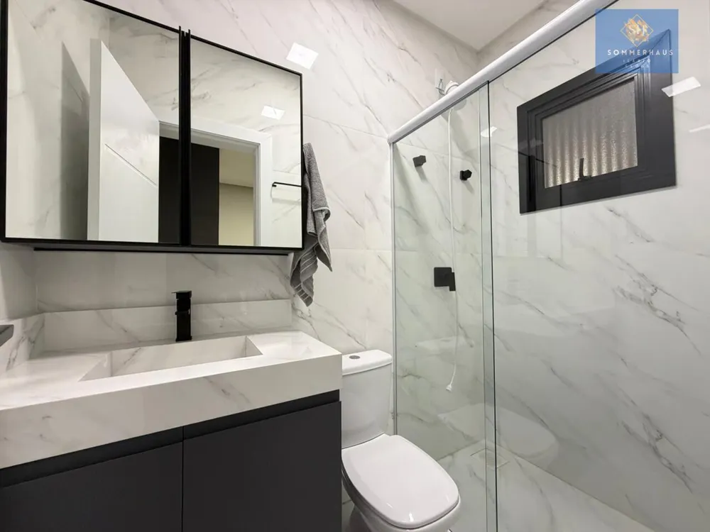Casa, 3 quartos, 251 m² - Foto 1