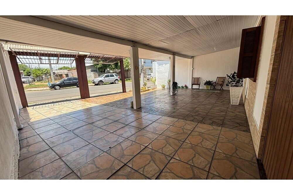 Casa à venda com 2 quartos, 98m² - Foto 1
