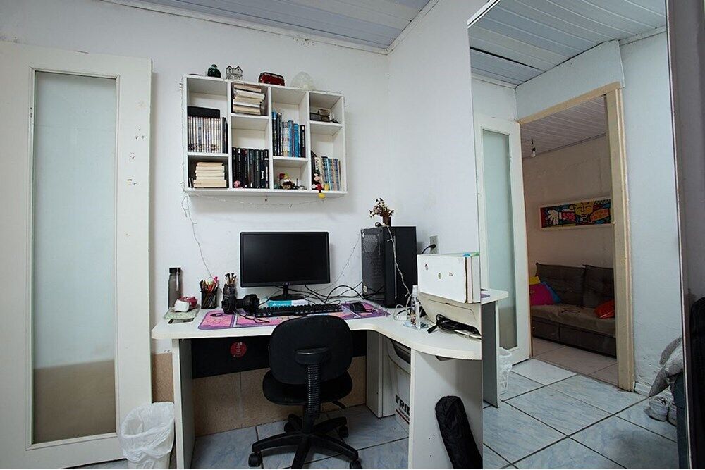 Casa à venda com 2 quartos, 54m² - Foto 2