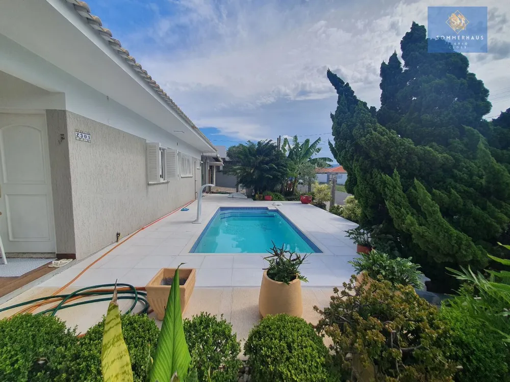 Casa, 3 quartos, 235 m² - Foto 2