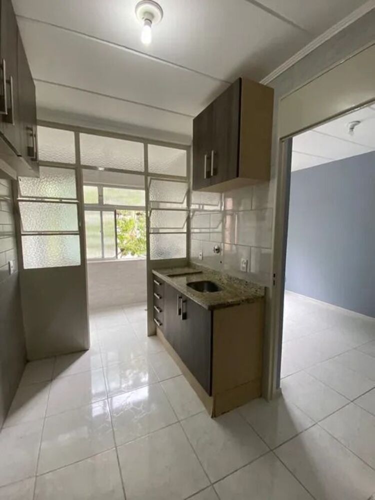 Apartamento à venda com 1 quarto, 41m² - Foto 2