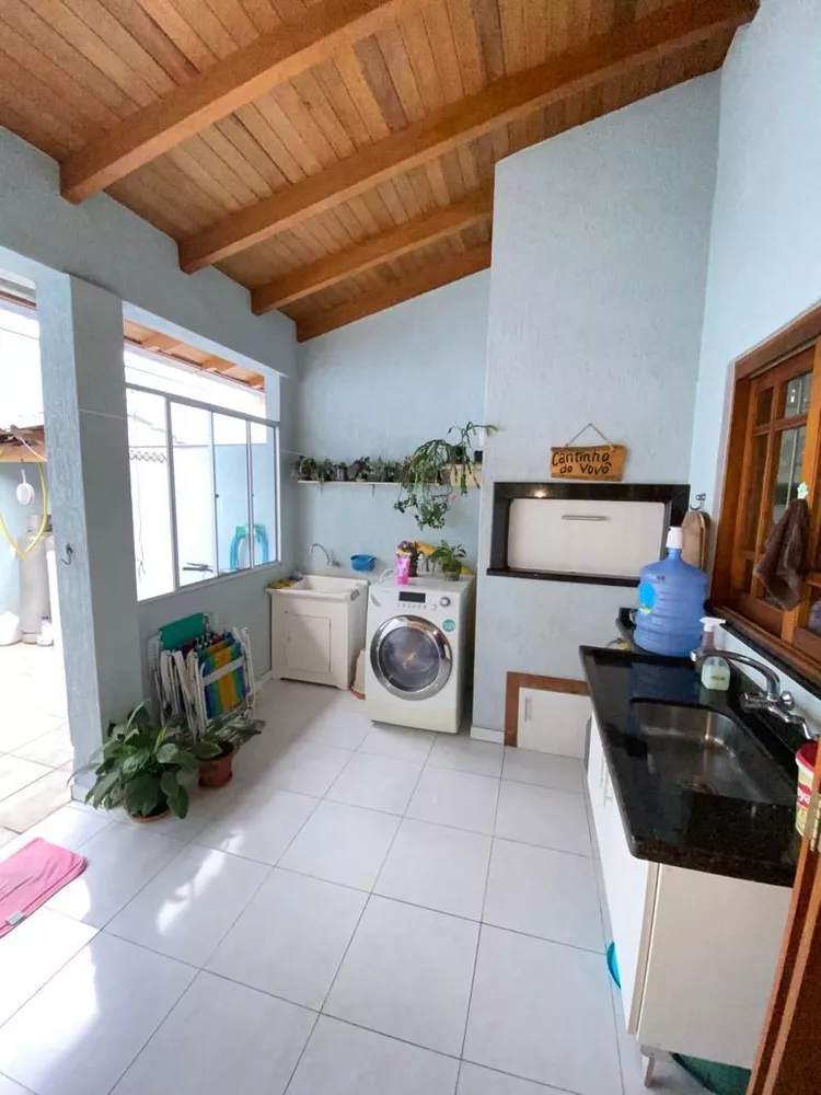 Casa à venda com 2 quartos, 170m² - Foto 14