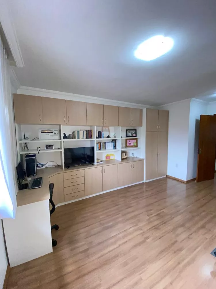 Casa à venda com 2 quartos, 170m² - Foto 9