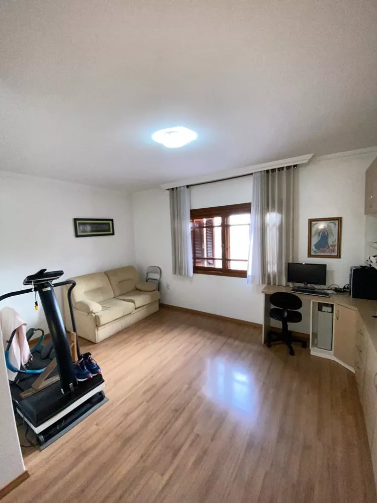 Casa à venda com 2 quartos, 170m² - Foto 8