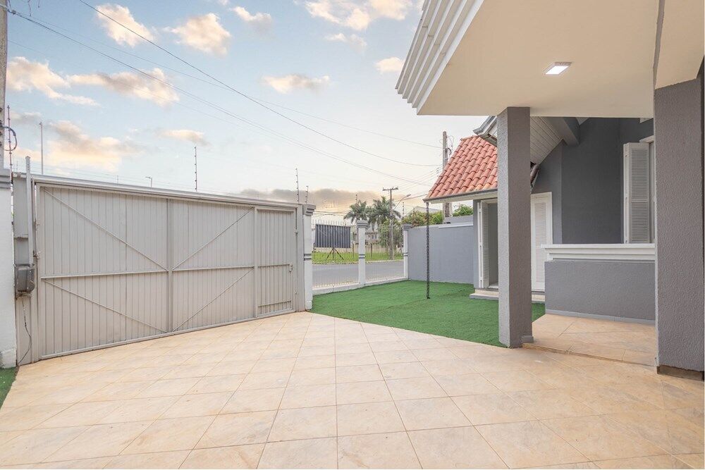 Casa à venda com 4 quartos, 378m² - Foto 12
