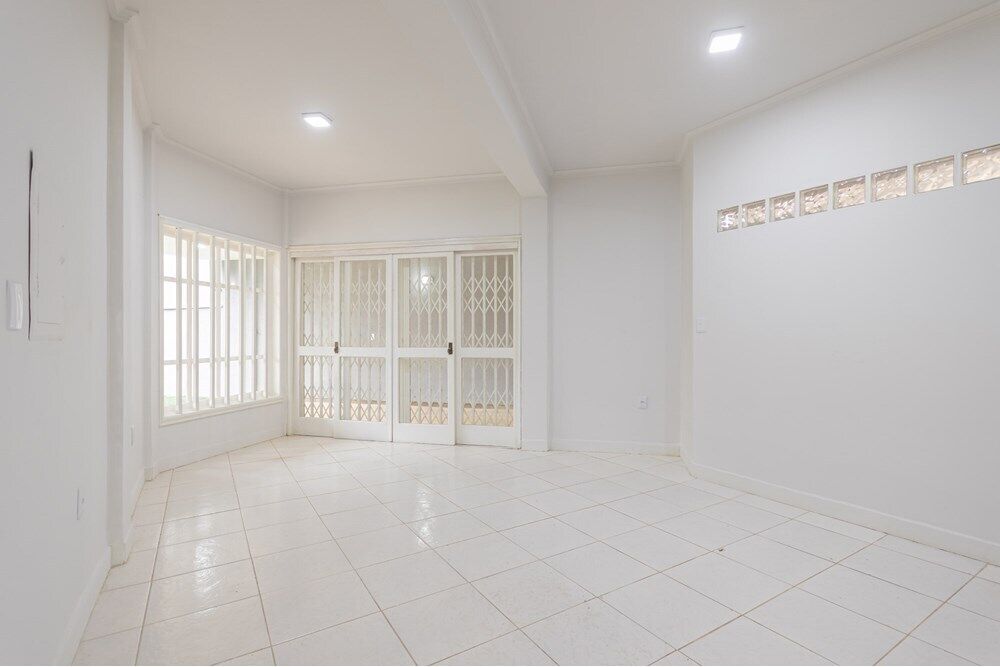 Casa à venda com 4 quartos, 378m² - Foto 9