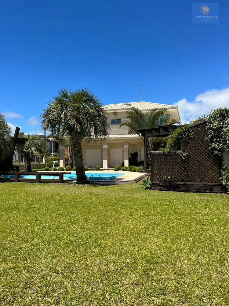 Casa, 4 quartos, 320 m² - Foto 1