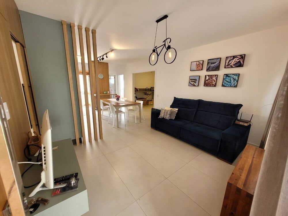 Casa à venda com 3 quartos, 114m² - Foto 1