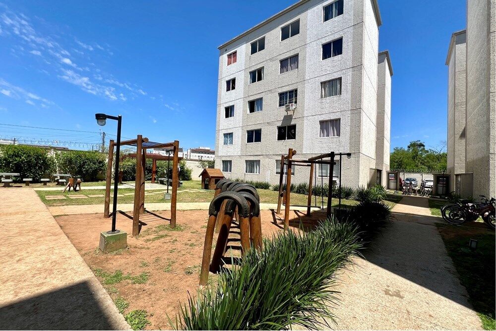Apartamento à venda com 2 quartos, 42m² - Foto 2