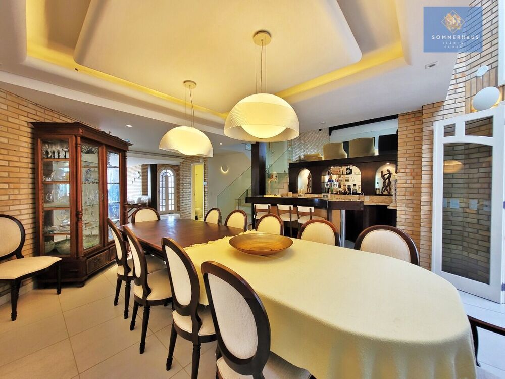 Casa, 4 quartos, 384 m² - Foto 1