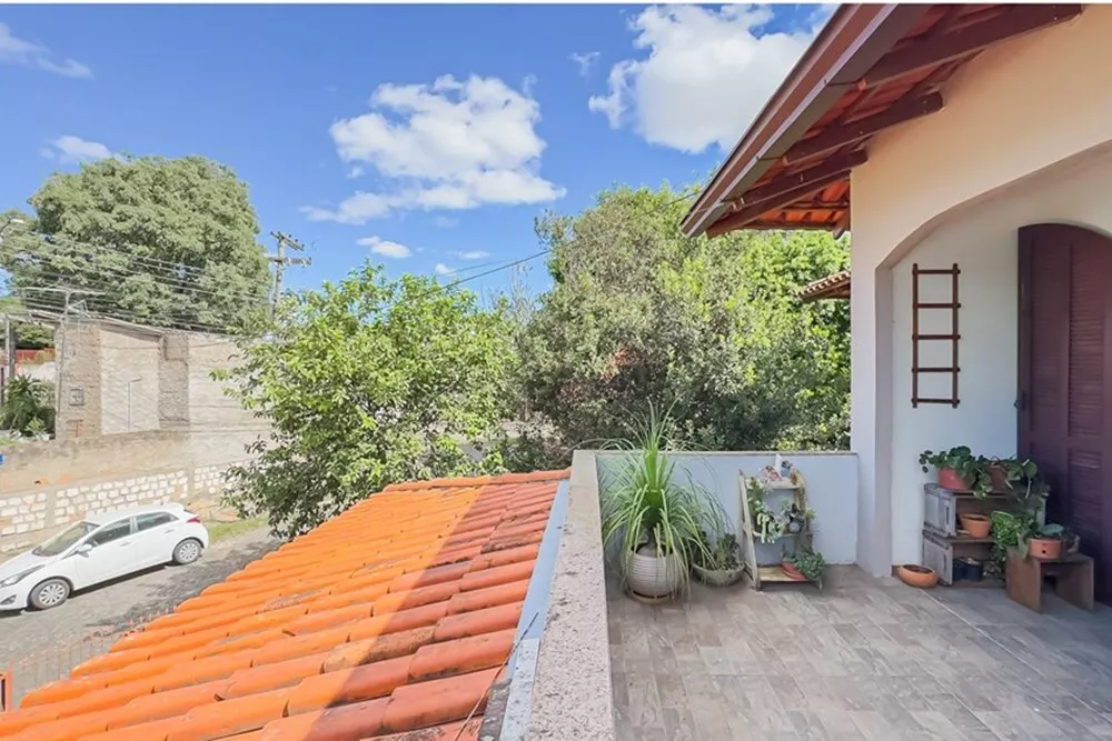 Casa, 5 quartos, 208 m² - Foto 2