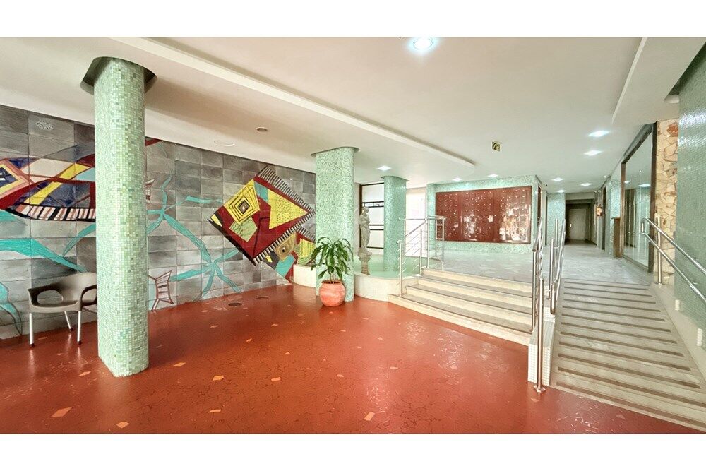 Apartamento à venda com 2 quartos, 49m² - Foto 2