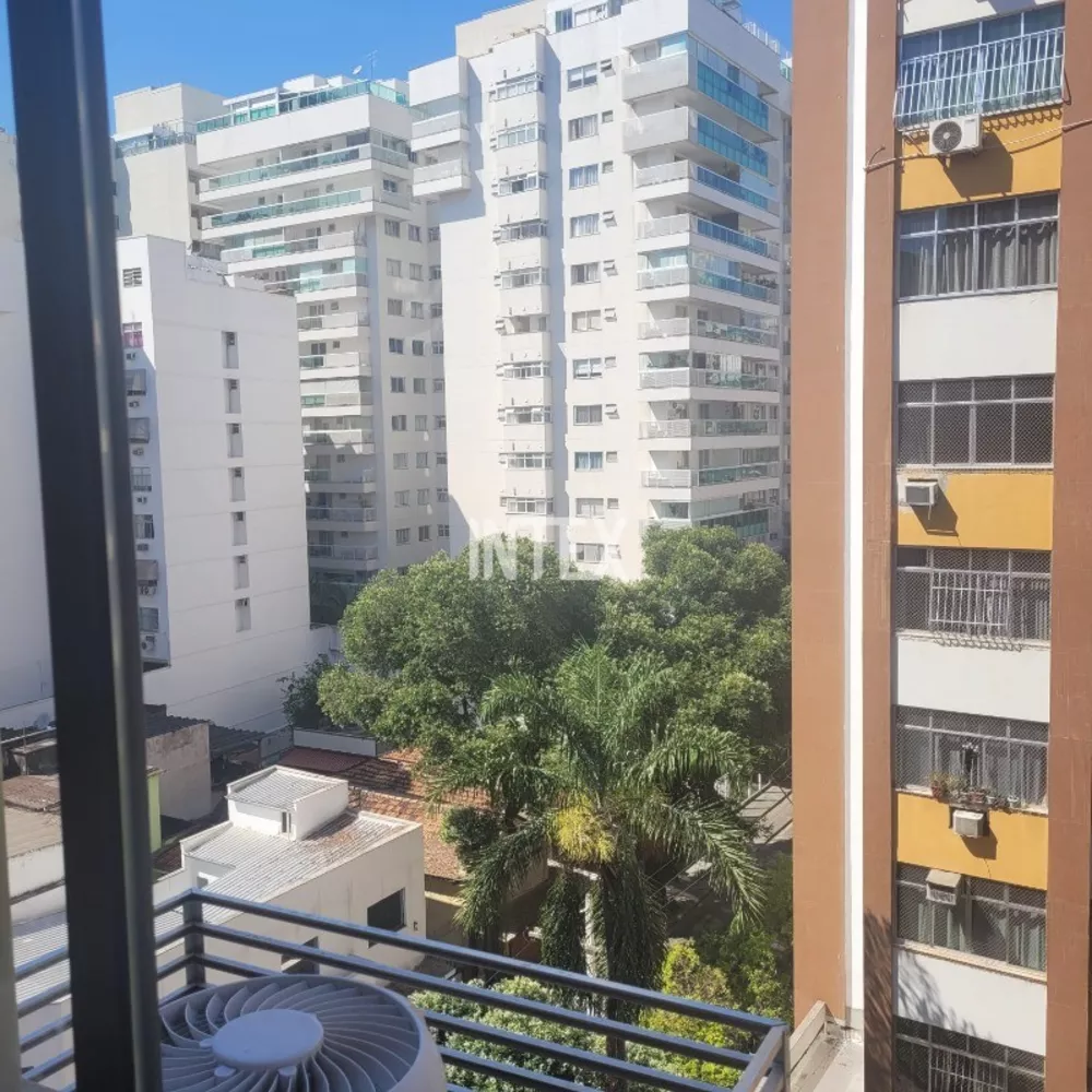 Apartamento à venda com 3 quartos, 100m² - Foto 7