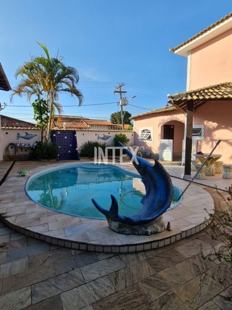 Casa, 5 quartos, 180 m² - Foto 1