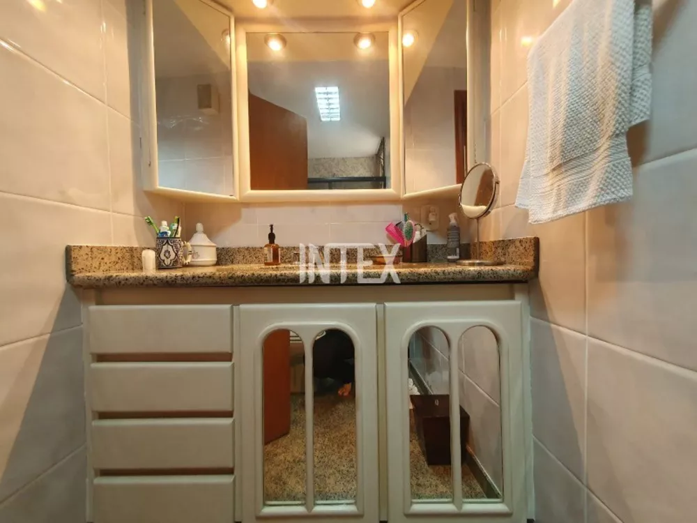 Apartamento, 4 quartos, 195 m² - Foto 28