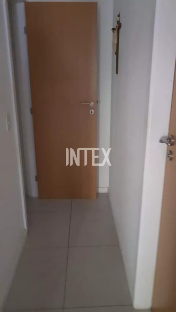 Apartamento à venda com 4 quartos, 173m² - Foto 2