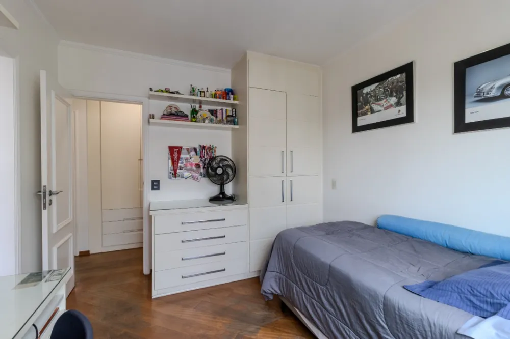 Apartamento, 3 quartos, 237 m² - Foto 2