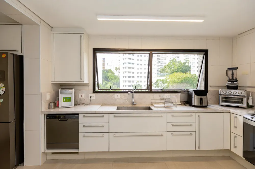 Apartamento, 3 quartos, 305 m² - Foto 1