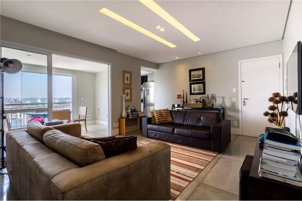 Apartamento à venda com 3 quartos, 93m² - Foto 1