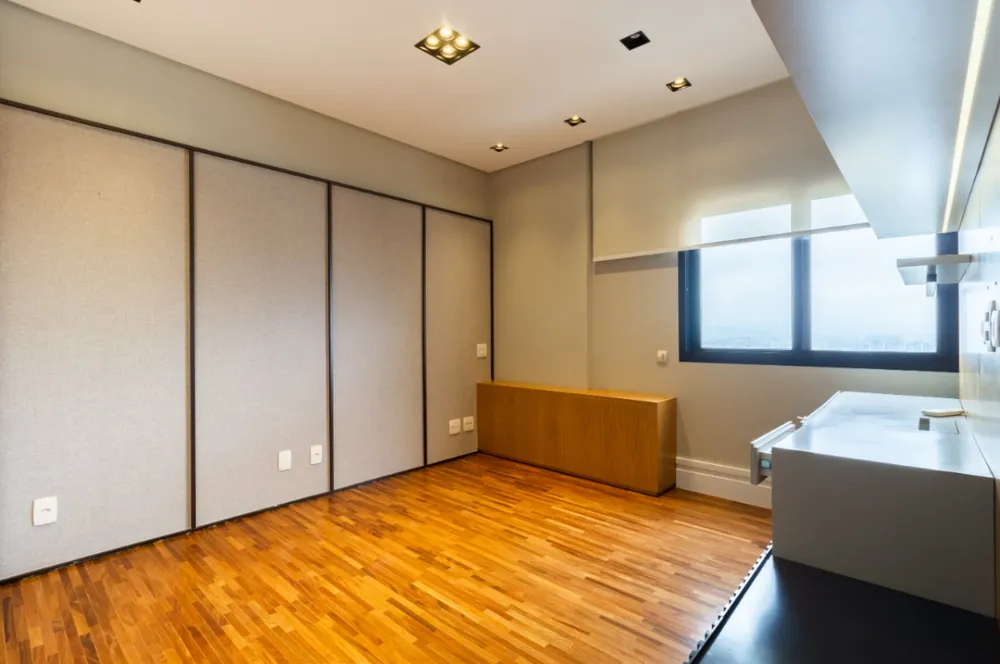 Apartamento, 3 quartos, 247 m² - Foto 2
