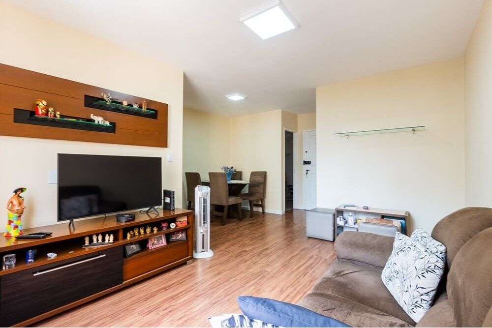 Apartamento à venda com 2 quartos, 74m² - Foto 1