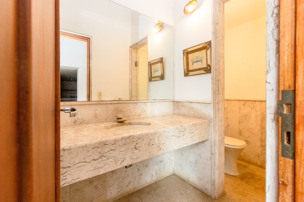 Casa à venda com 4 quartos, 800m² - Foto 4