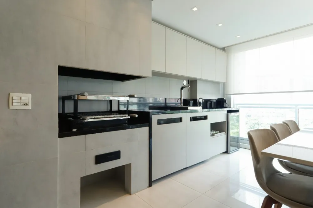 Apartamento, 3 quartos, 241 m² - Foto 2