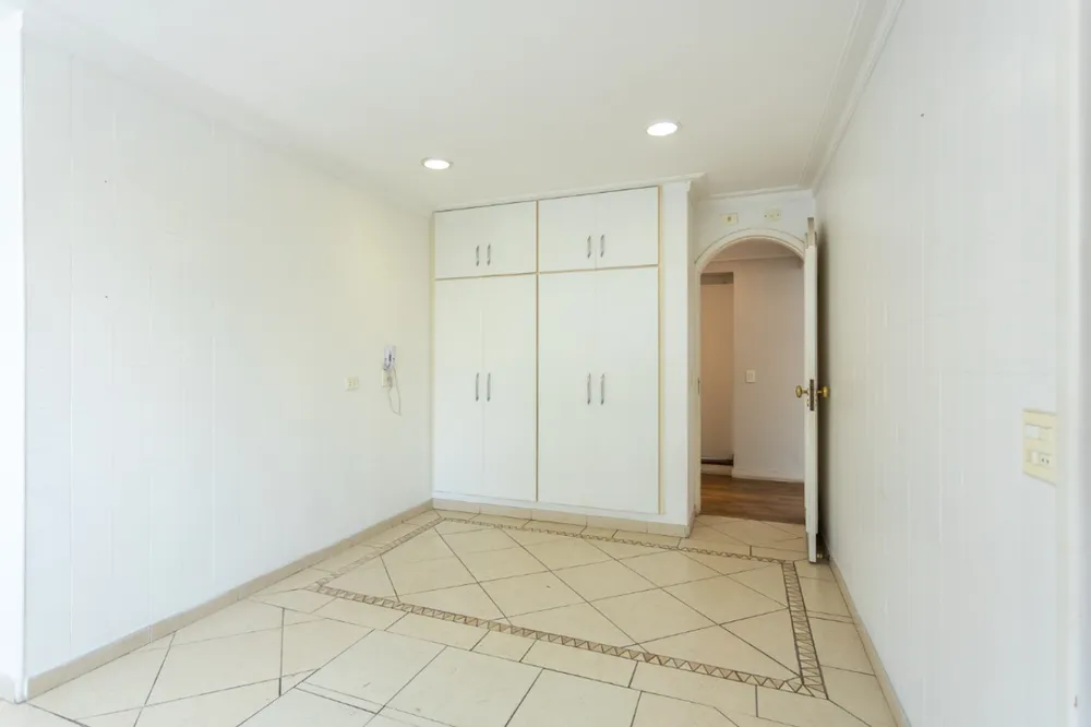 Apartamento, 4 quartos, 196 m² - Foto 2