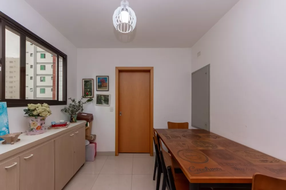 Apartamento à venda com 4 quartos, 208m² - Foto 10