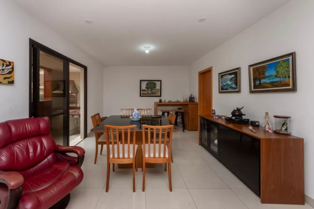 Apartamento à venda com 4 quartos, 208m² - Foto 7