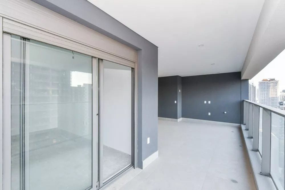 Apartamento à venda com 3 quartos, 125m² - Foto 2