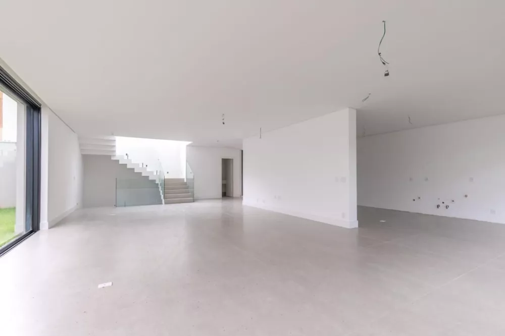 Casa à venda com 3 quartos, 620m² - Foto 7