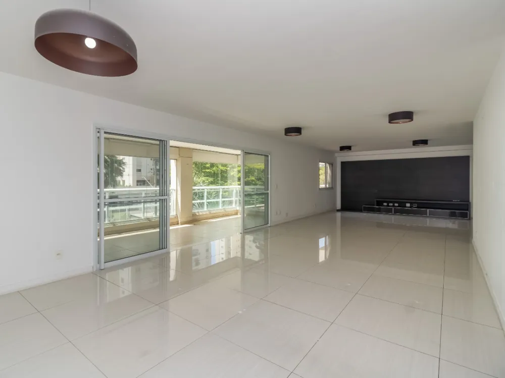 Apartamento, 3 quartos, 210 m² - Foto 1