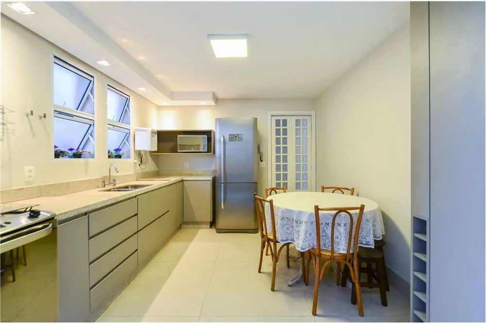 Casa, 3 quartos, 200 m² - Foto 8