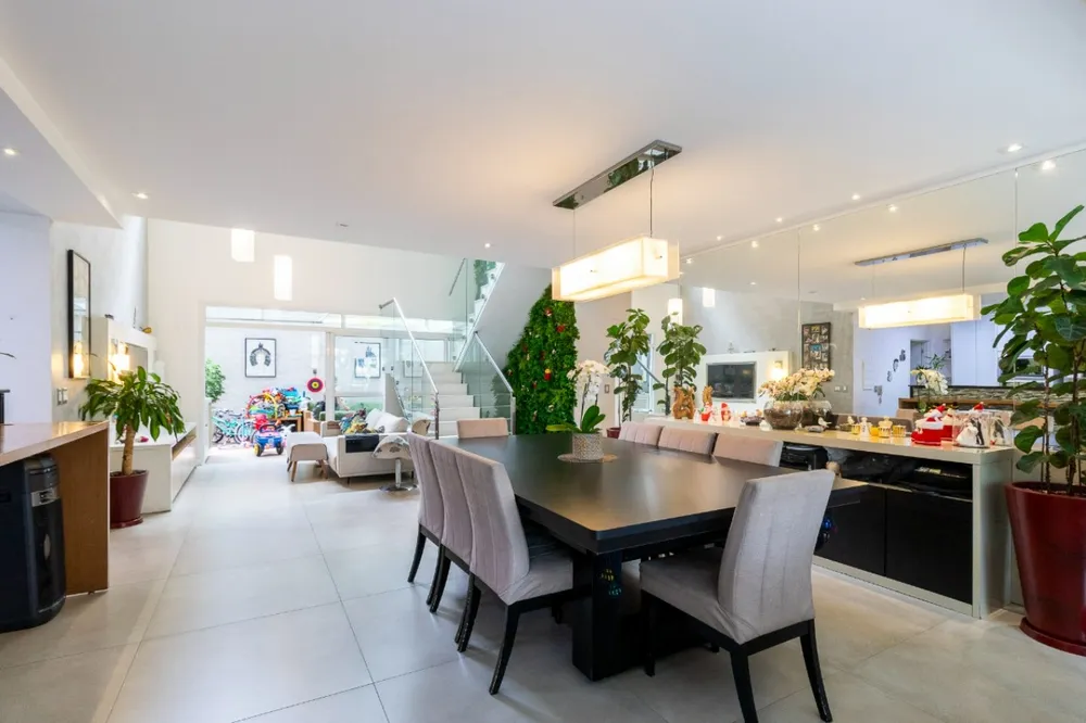 Apartamento, 4 quartos, 275 m² - Foto 1