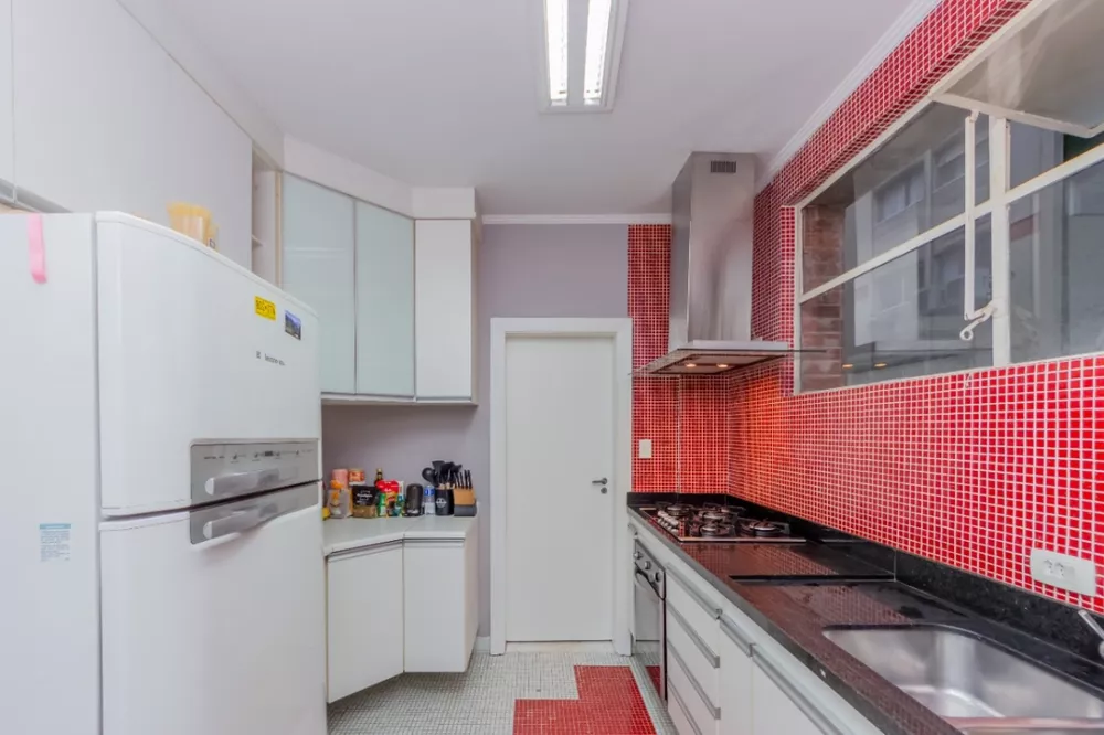 Apartamento à venda com 3 quartos, 141m² - Foto 9