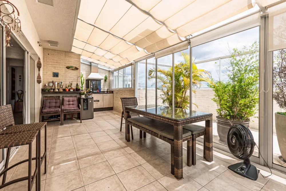 Cobertura, 4 quartos, 221 m² - Foto 1