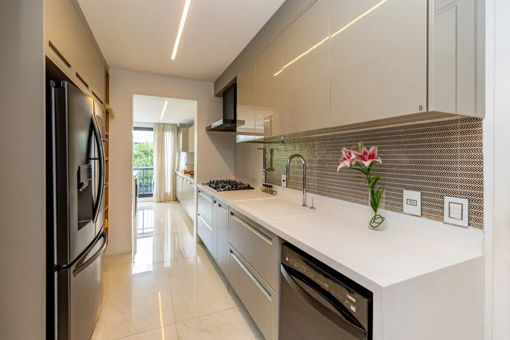 Apartamento, 3 quartos, 220 m² - Foto 1