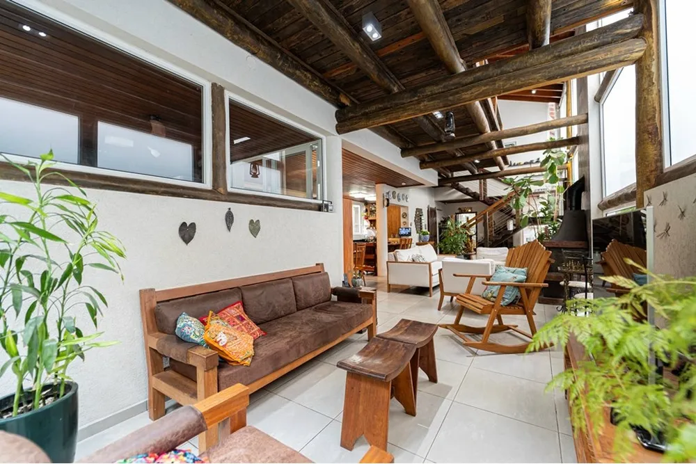 Casa, 4 quartos, 326 m² - Foto 2