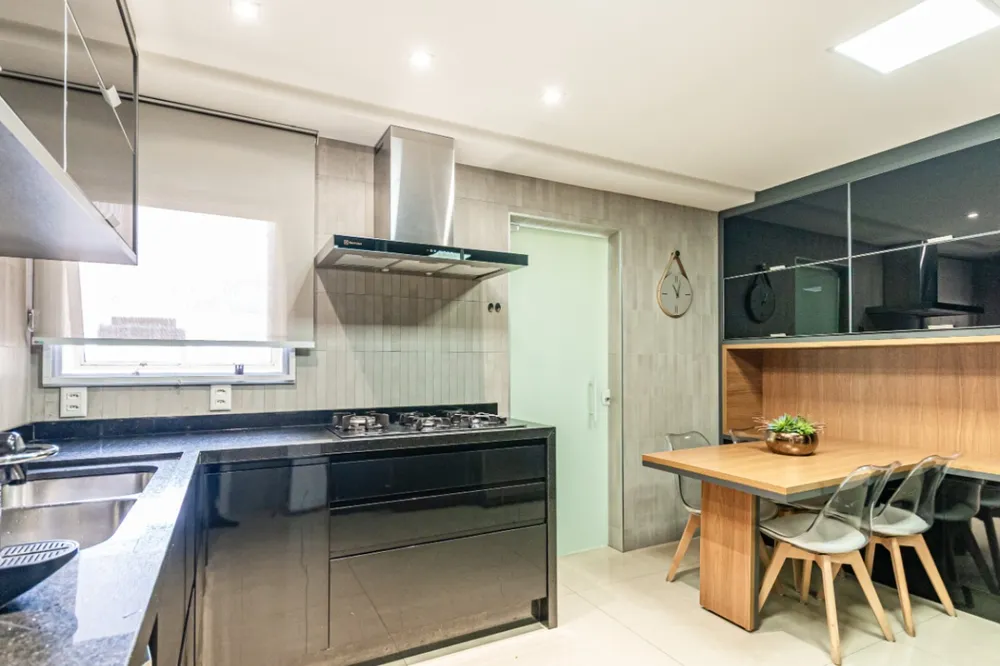 Apartamento, 3 quartos, 147 m² - Foto 2