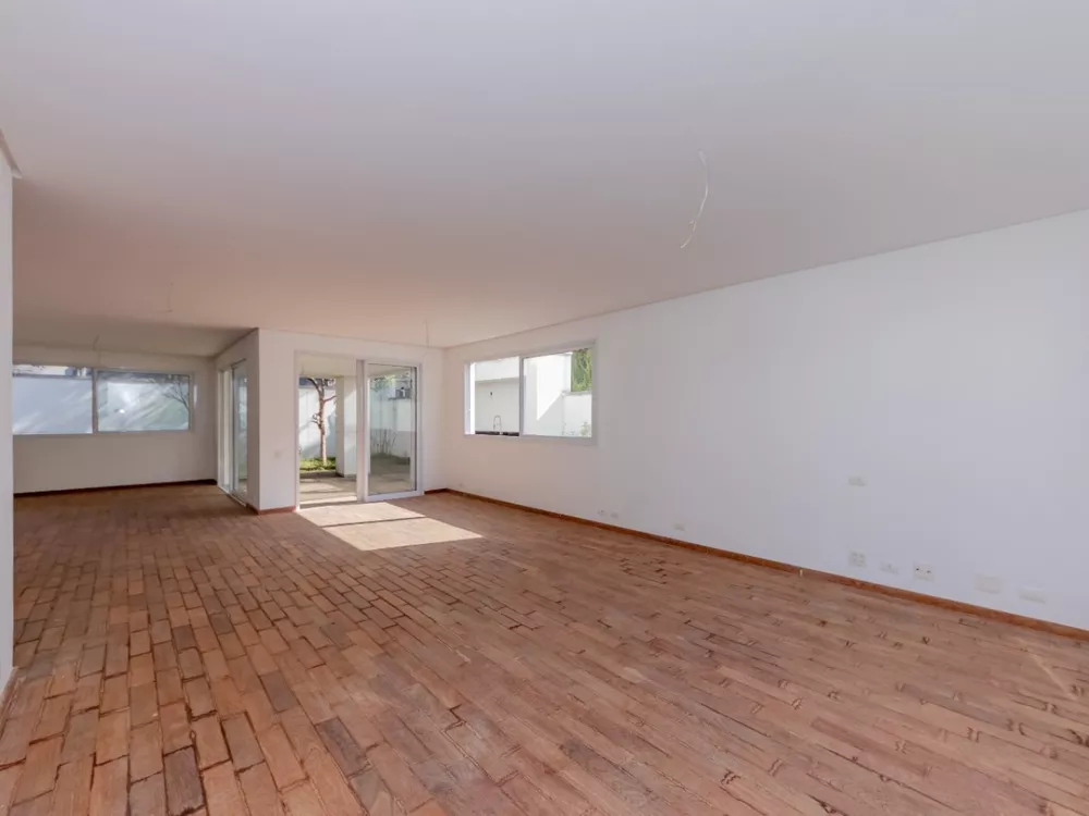 Casa à venda com 4 quartos, 536m² - Foto 1